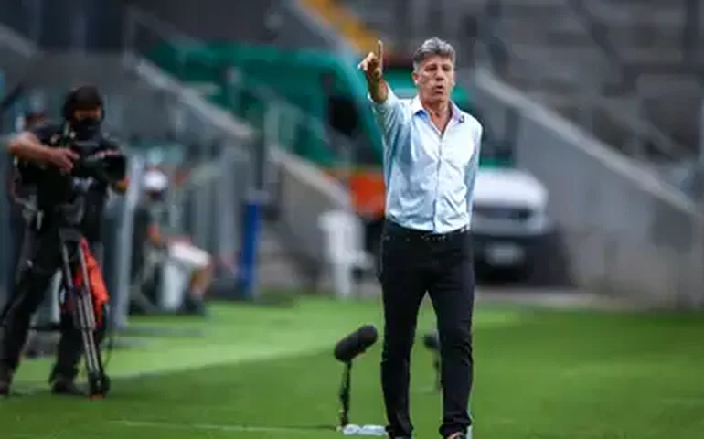 Renato chega a 10ª título pelo Grêmio e iguala recorde de treinador com mais taças do clube 