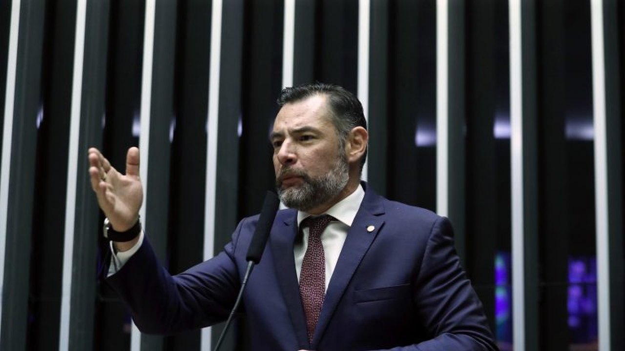 CCJ aprova realização de campanhas de conscientização sobre automedicação