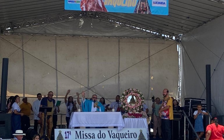 Missa do Vaqueiro em Maribondo reúne fé e famílias com procissão a cavalo