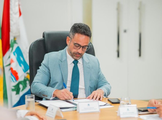 Paulo Dantas anuncia reajuste de 5% para os servidores estaduais