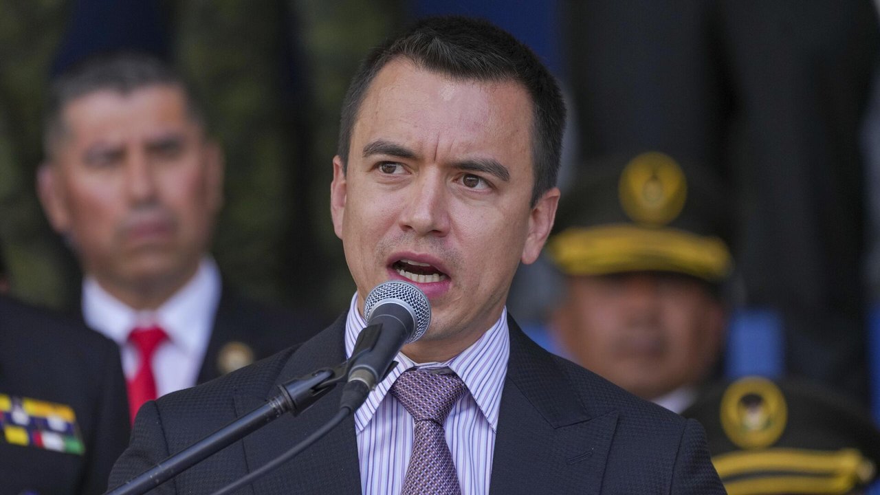 Equador vai às urnas para escolher entre continuidade do governo Noboa ou volta do 'correísmo'
