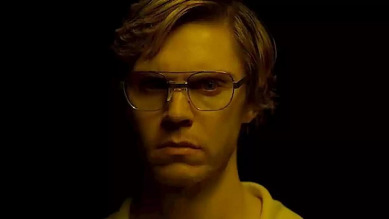 Família da vítima de Jeffrey Dahmer diz ter sido ‘retraumatizada’ com série