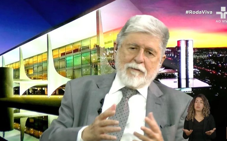 Celso Amorim rebate 'anti-americanismo' e ressalta que 'Brasil não é quintal de ninguém'