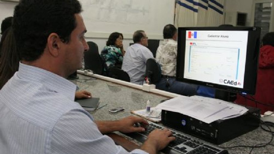 Ano Letivo 2012: 1° dia de matrícula registra mais de dois mil acessos