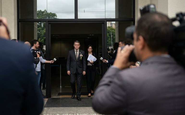 Entenda o caso da aposentadoria de R$ 27,4 mil do tenente-coronel da PM réu pela morte da esposa