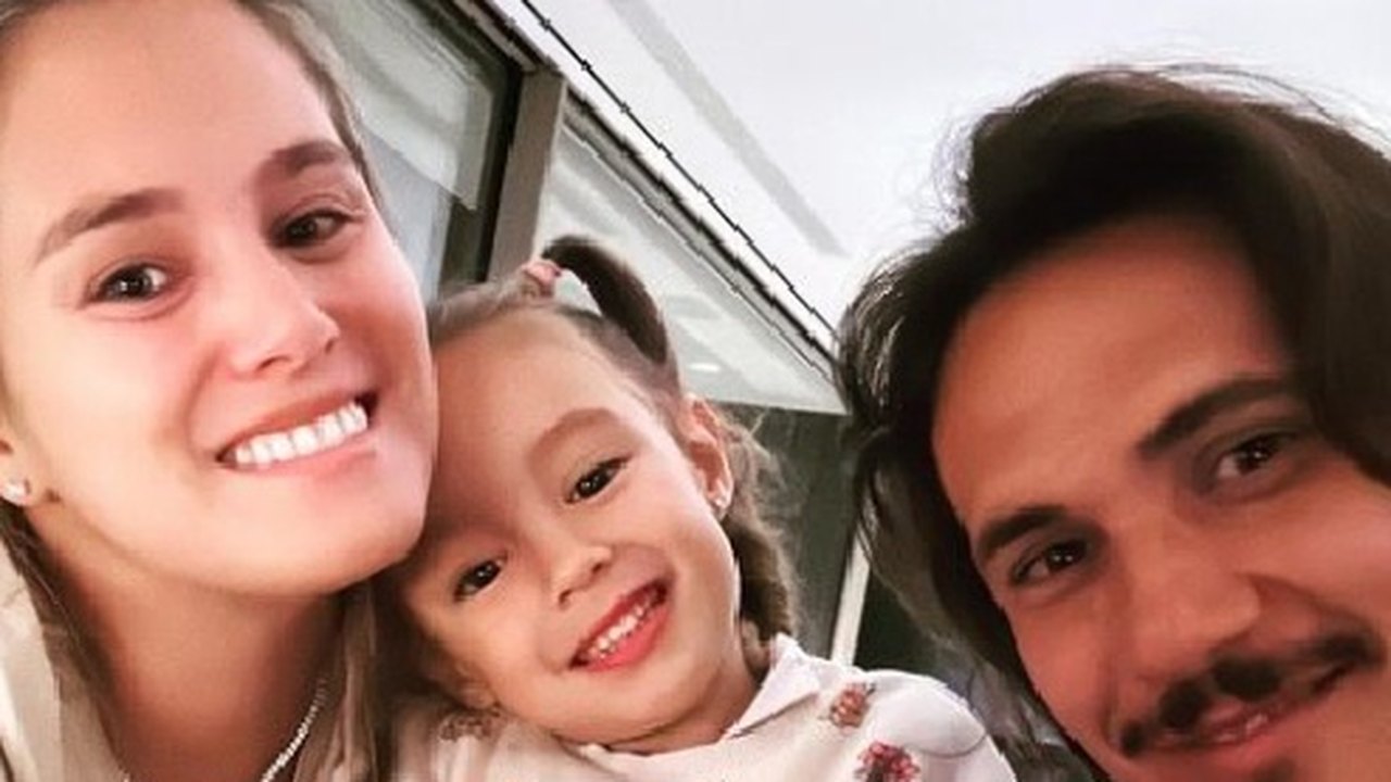 Estrela do Boca Juniors, Cavani é casado com uma dançarina de samba uruguaia; veja fotos