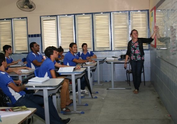 Seduc publica novo prazo para contratação temporária de professores