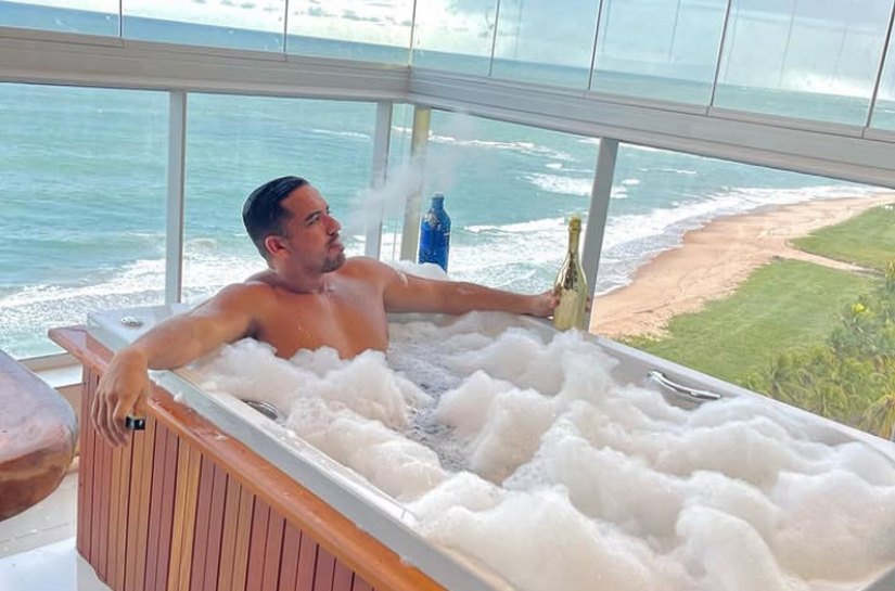 Influenciador Kel Ferreti é preso em operação contra lavagem de dinheiro e jogos de azar online