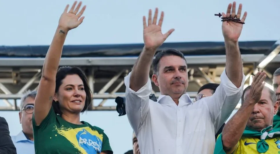 Flávio destacou importância da atuação política de Michelle em vídeo
