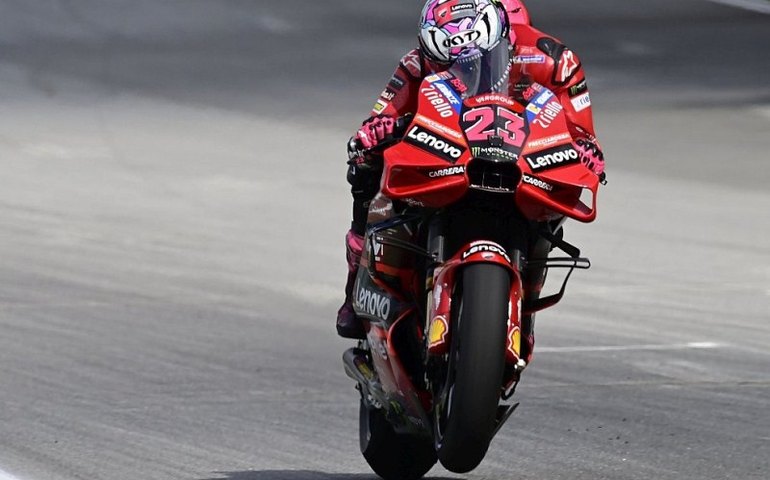 Bastianini vence 1ª corrida sprint na temporada na Inglaterra; Martin cola no topo da MotoGP