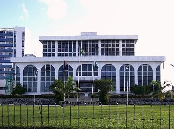 TCE abre edital para constituir grupo de análise de licitação de agência