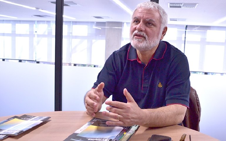 Sociólogo defende ações emergenciais para conter violência nas escolas