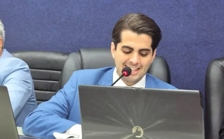 Silvio Camelo Filho se afasta para cumprir 'acordo' entre PT–PV–PCdoB no pleito de 2026