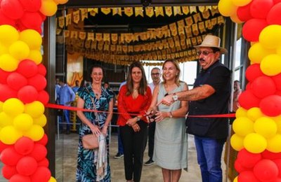 Prefeito Gilberto Gonçalves prestigia inauguração de nova loja da empresa Bauducco em Rio Largo 