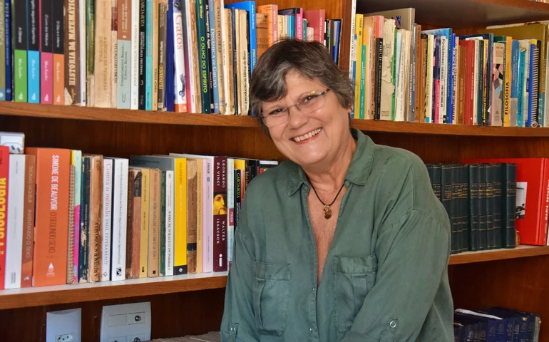 Obra transdisciplinar revisa conceitos que moldam a compreensão do Eu