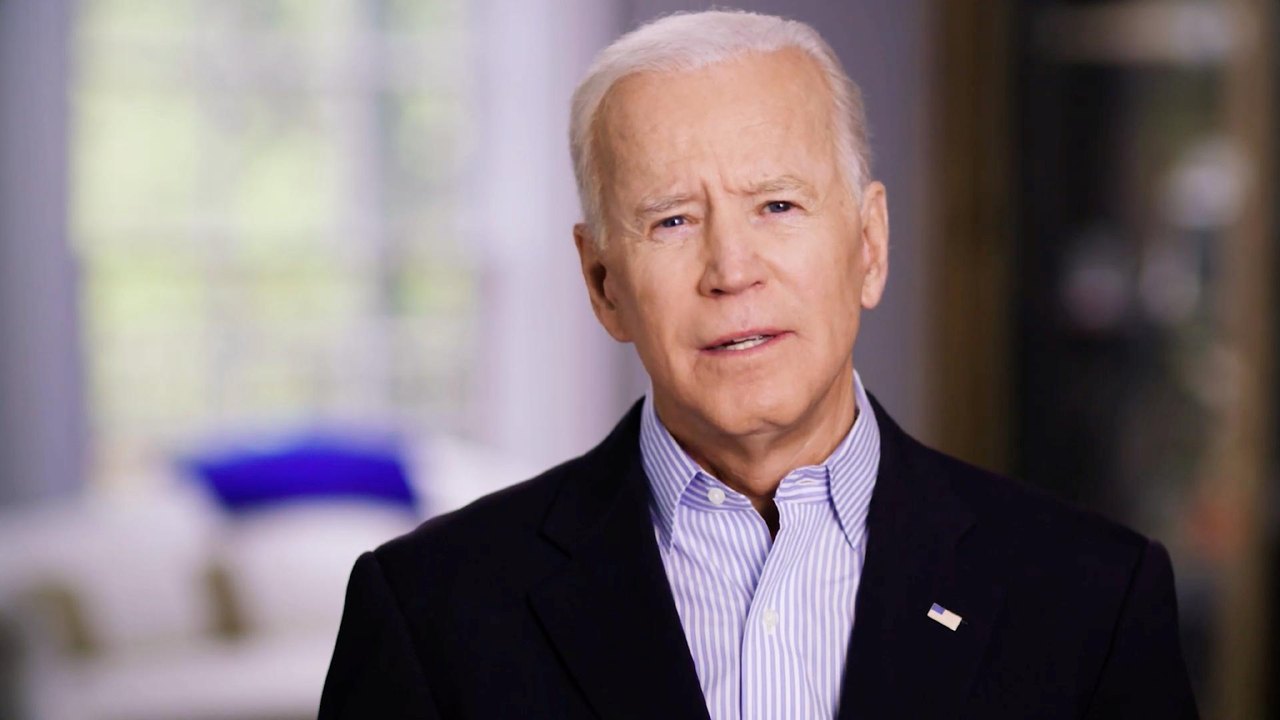 EUA estão investindo para reforçar produção local de semicondutores, diz Biden