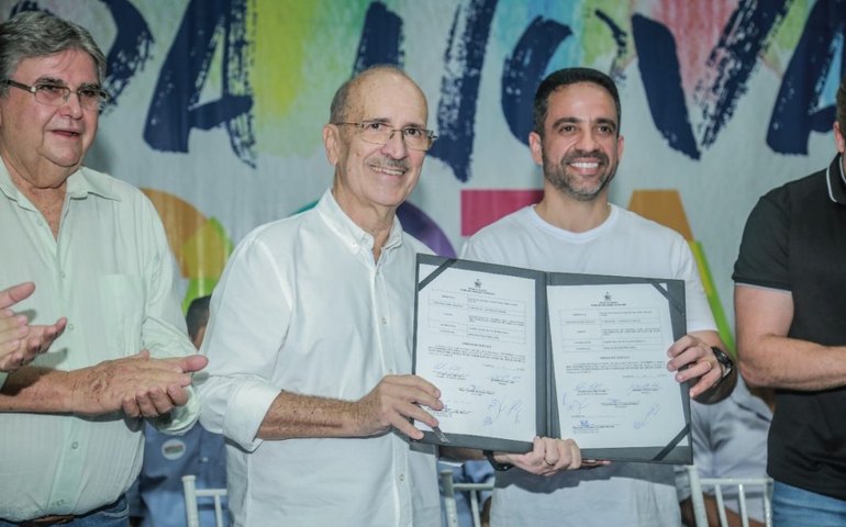 Paulo Dantas amplia obras de pavimentação e drenagem de ruas em Penedo