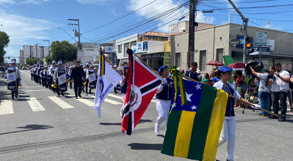 Desfile cívico marca celebrações do 7 de setembro em Aracaju