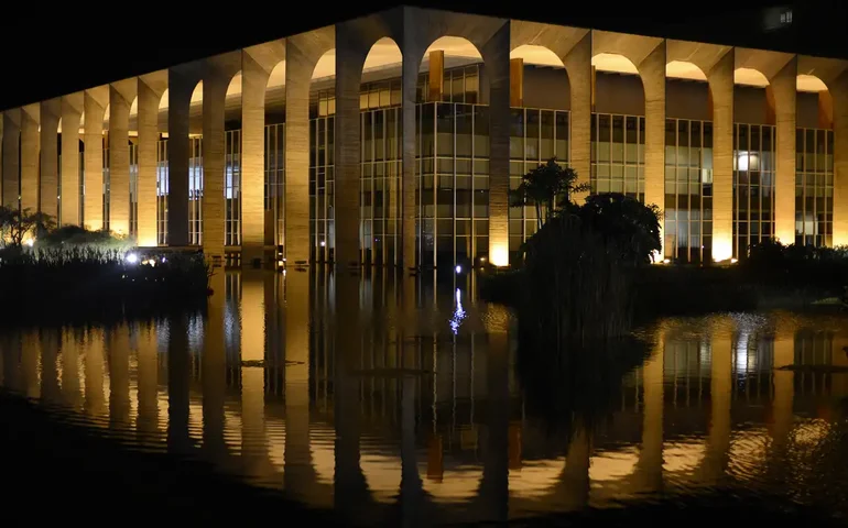 Corrida contra o tempo: Brasil ainda tenta resgatar de Gaza quem foi barrado da lista de repatriação