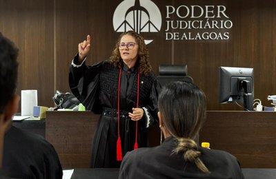 Prova técnica da Polícia Científica é decisiva para condenação de mulher por tentar matar enteado