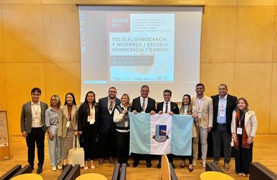 Prefeito de São Miguel dos Campos apresentam artigos no Congresso da Educação, em Portugal