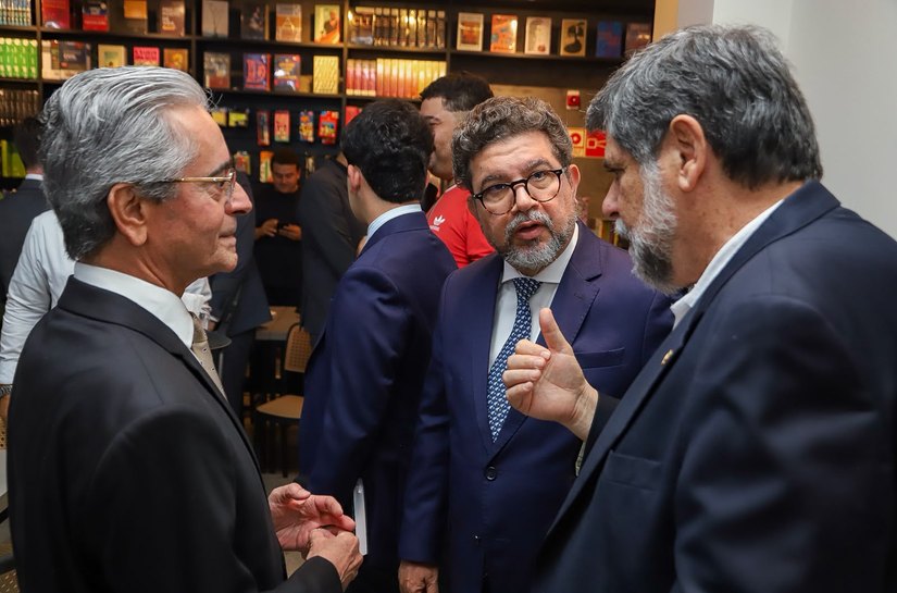 Governador e presidente em exercício do TJAL participam de abertura de evento sobre Direito Desportivo