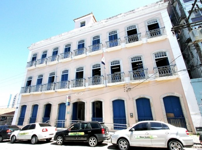 Biblioteca Pública Estadual comemora aniversário com programação cultural