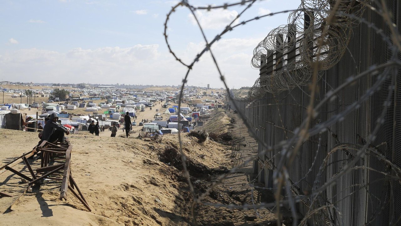 Forças armadas israelenses começam a se retirar da cidade de Rafah, diz mídia