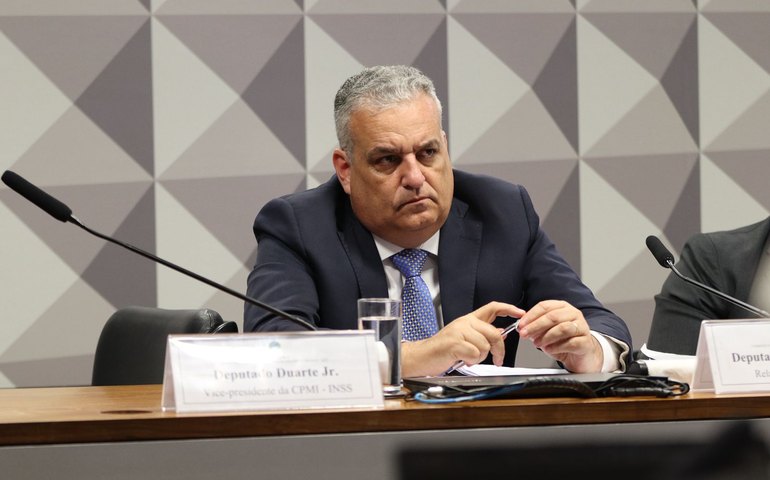 Alfredo Gaspar dispara para Careca do INSS: “se o Brasil tivesse uma pena perpétua ou uma pena de morte, o senhor seria um sério candidato”