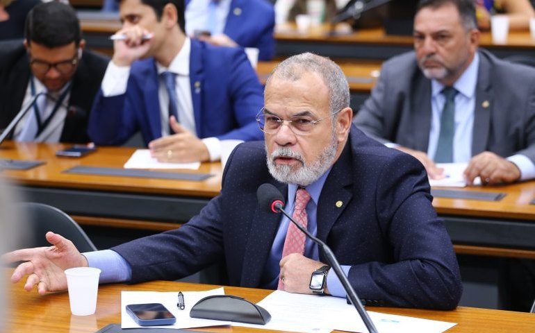 Comissão aprova detalhamento de parcela mensal de consórcio