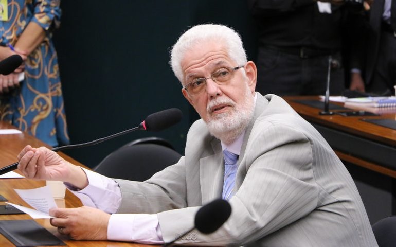 Comissão anula portaria do Ministério da Saúde que cortou verba para rede de saúde mental