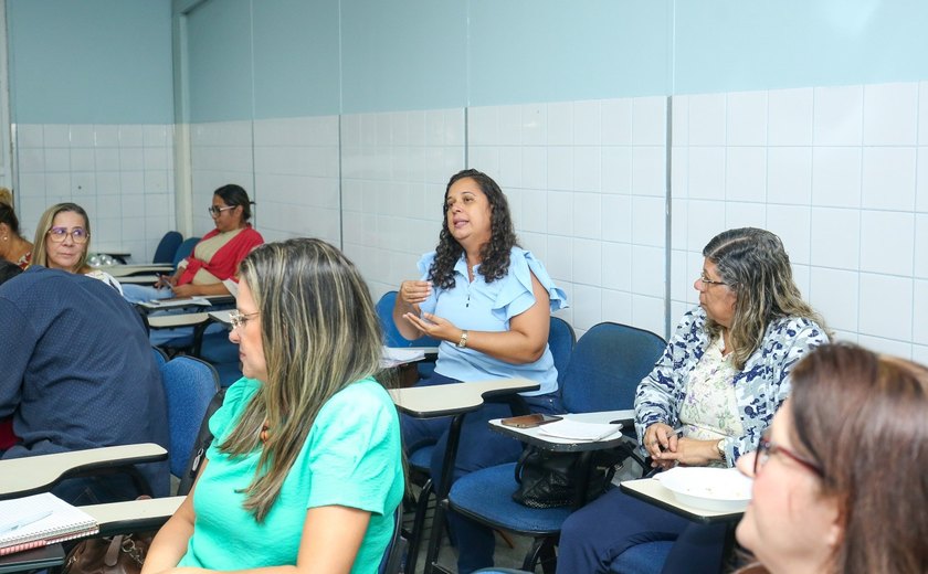 Secretaria de Educação de Maceió promove reuniões com diretores de unidades escolares