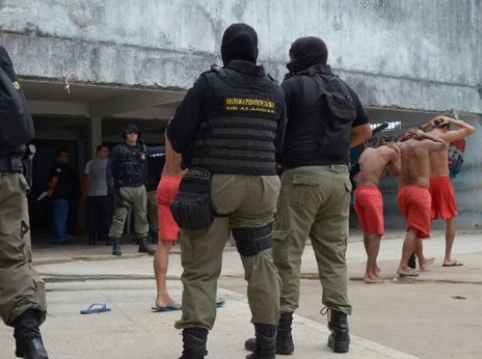 Ressocialização desencadeia operação com movimentação de 320 internos