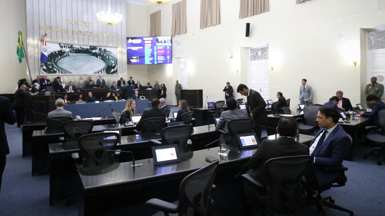 Valorização da Educação: em sessões extraordinárias, deputados aprovam projeto de rateio do Fundef