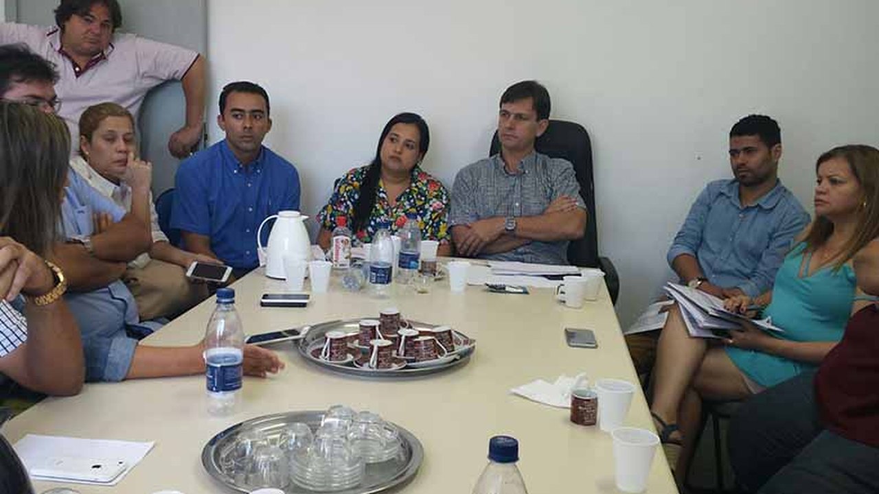 Prefeito Marcelo Beltrão anuncia pacote de medidas de redução de despesas em Jequiá da Praia