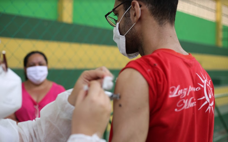 COVID-19: Traipu vacina pessoas a partir de 25 anos, gestantes e puérperas nesta quinta (8)