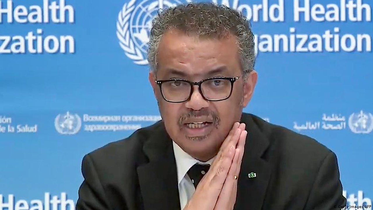 Diretor-geral da OMS defende seu procedimento na pandemia
