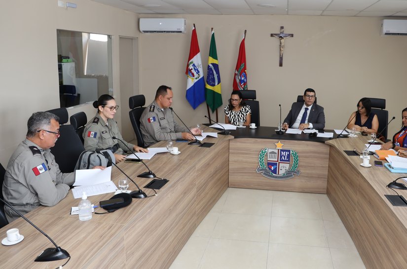 MPAL sai dos gabinetes para combater a violência doméstica com foco na educação masculina