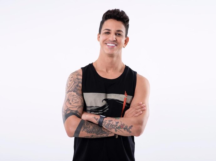 Cantor Bruninho comemora 10 anos de carreira solo com projeto ‘Sem limites’