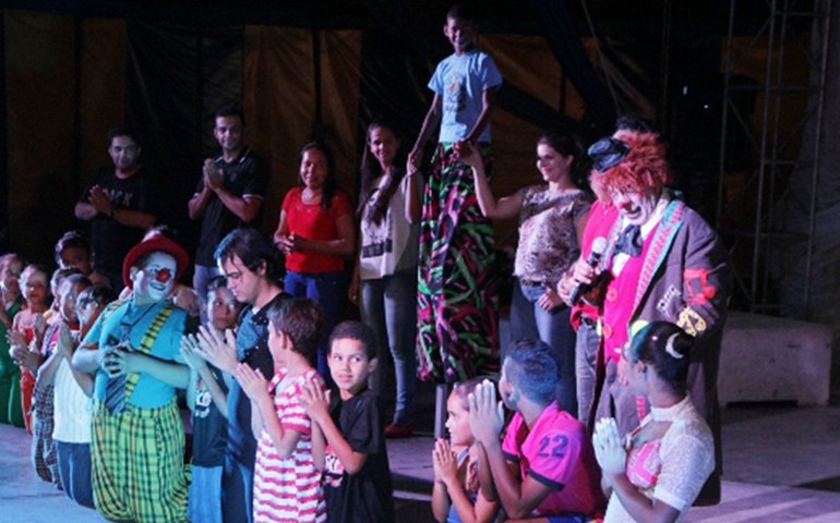 Arapiraca: Escola de Circo promove atividades e encanta o público