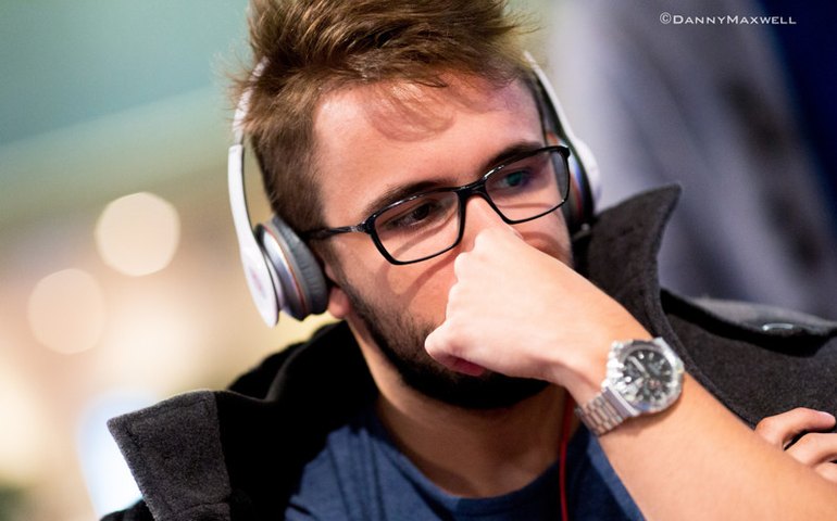 Brasileiro conquista segundo título mundial do país na “Copa do Mundo do poker” de 2019