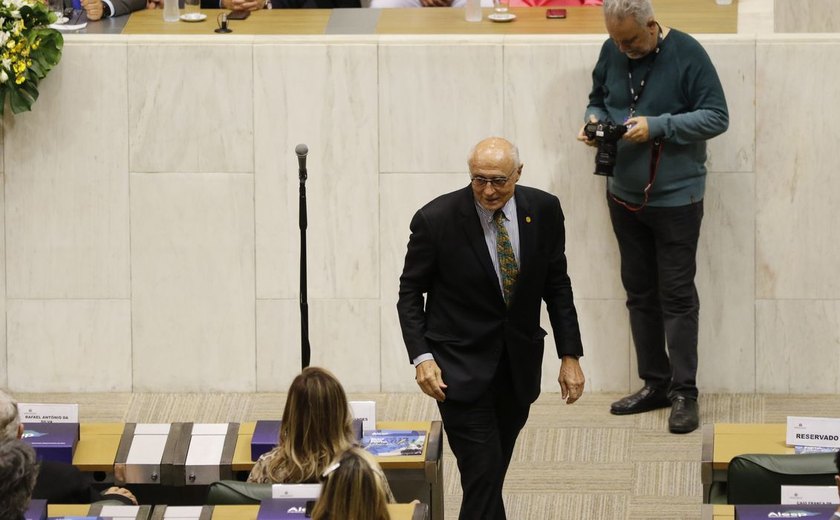 Em tratamento contra o câncer, Eduardo Suplicy agradece apoio