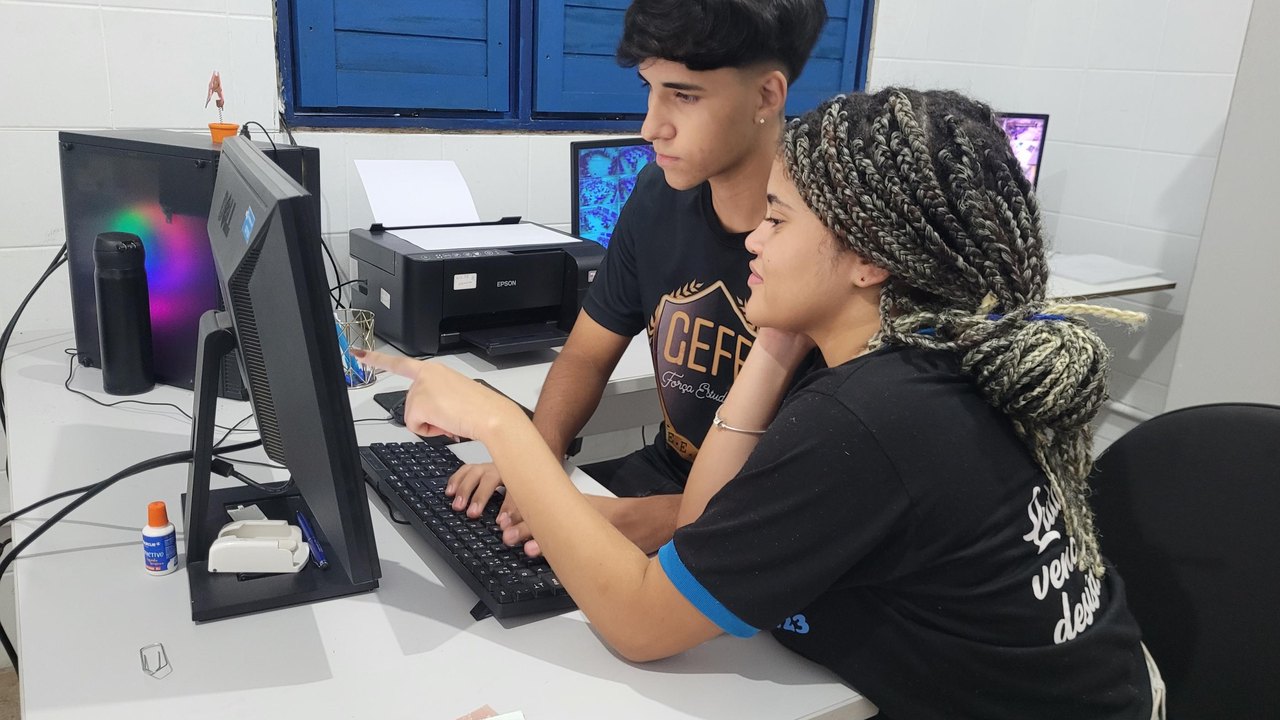 Seduc realiza Dia D para isenção da taxa de inscrição do Enem 2026