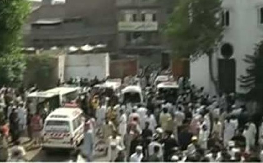 Ataque a mesquita xiita no Paquistão faz 20 mortos e mais de 70 feridos