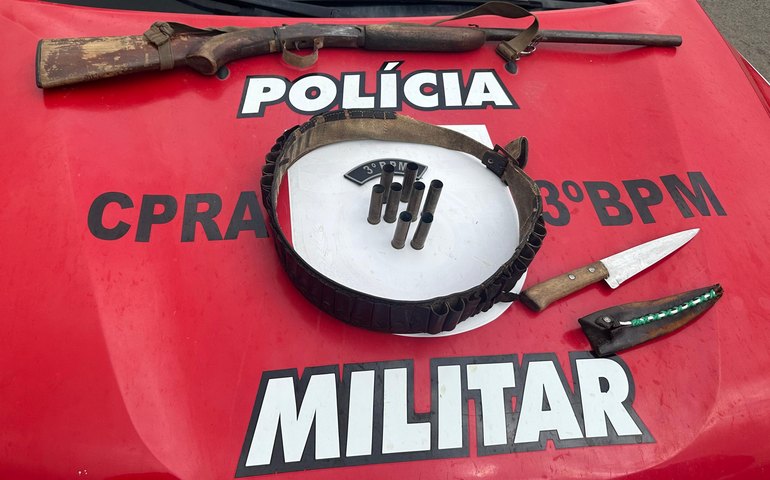 PM apreende duas armas de fogo e drogas, em Arapiraca e Limoeiro de Anadia