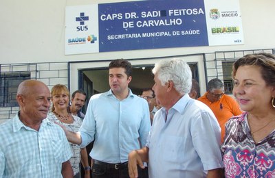 Prefeito Rui Palmeira entrega Caps no Bebedouro reformado