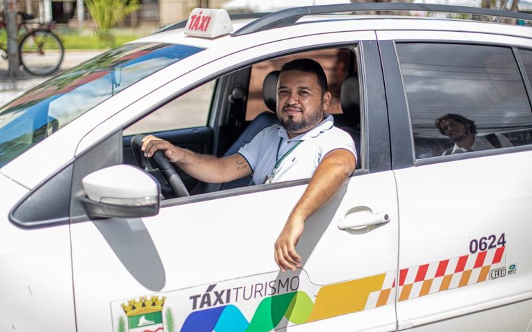 Taxistas e motoristas de app esperam alta no faturamento com as festas juninas em Maceió