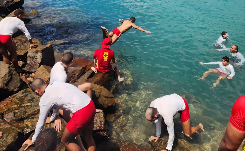 Futuros oficiais do Corpo de Bombeiros de Alagoas concluem capacitação em salvamento aquático