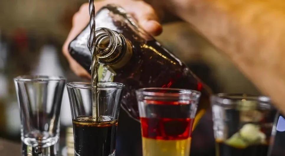 Portaria da SSP revogou a proibição estadual de venda de bebidas alcoólicas prevista para 4 de outubro. - Foto: Freepik/Ilustração