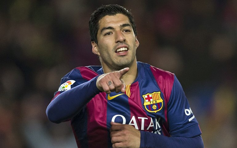 Suárez pede calma a Núñez na Inglaterra: ‘Vão provocá-lo três, quatro vezes mais’